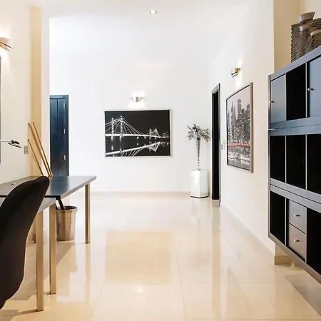 Insignia * Фемес